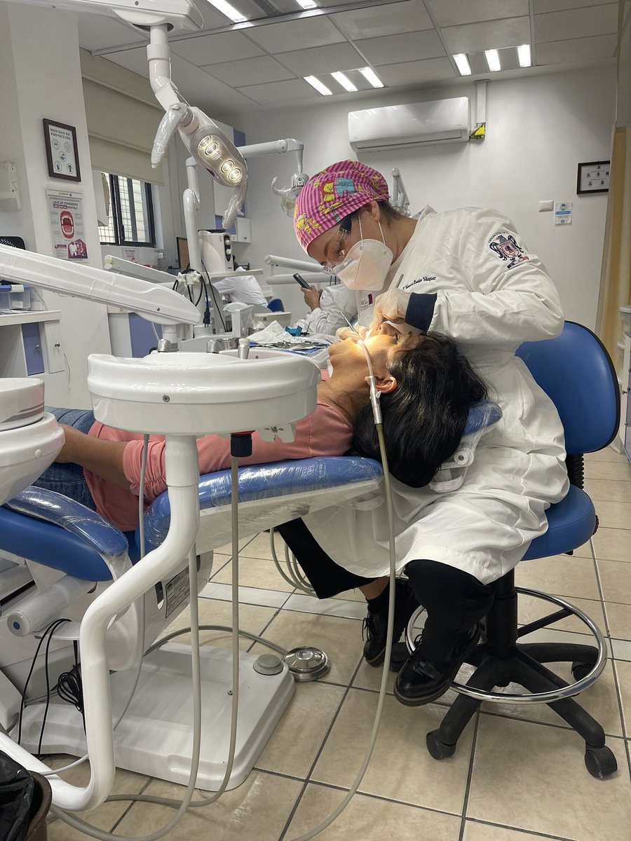 yv_rosalez's tweet photo. 🦷🤭 https://t.co/oXZIVFyUS2