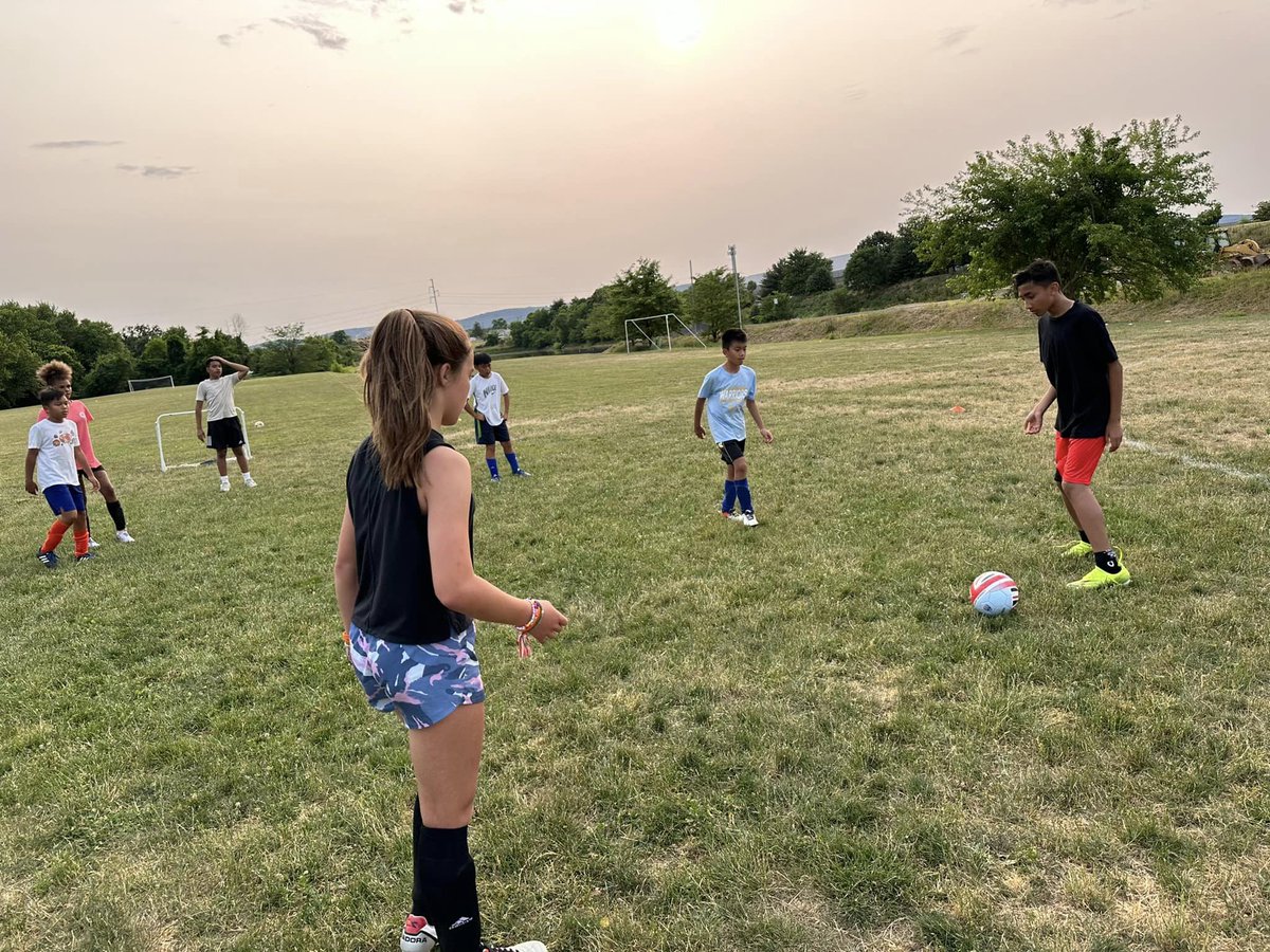 _KCF_'s tweet image. Youth #Soccer Programs runsignup.com/TicketEvent/Ke…

➡️ 𝐔𝟗-𝐔𝟏𝟒 𝐓𝐞𝐚𝐦𝐬
➡️ 𝐆𝐫𝐚𝐬𝐬𝐫𝐨𝐨𝐭𝐬 𝐅𝐔𝐍 𝐏𝐫𝐨𝐠𝐫𝐚𝐦: 𝐀𝐠𝐞𝐬 𝟑-𝟒
➡️ 𝐆𝐫𝐚𝐬𝐬𝐫𝐨𝐨𝐭𝐬 𝐀𝐜𝐚𝐝𝐞𝐦𝐲: 𝐀𝐠𝐞𝐬 𝟓-𝟔
➡️ 𝐀𝐝𝐯𝐚𝐧𝐜𝐞𝐝 𝐁𝐞𝐠𝐢𝐧𝐧𝐞𝐫𝐬: 𝐀𝐠𝐞𝐬 𝟕-𝟖

#YouthSoccer #Soccer #FrederickMD