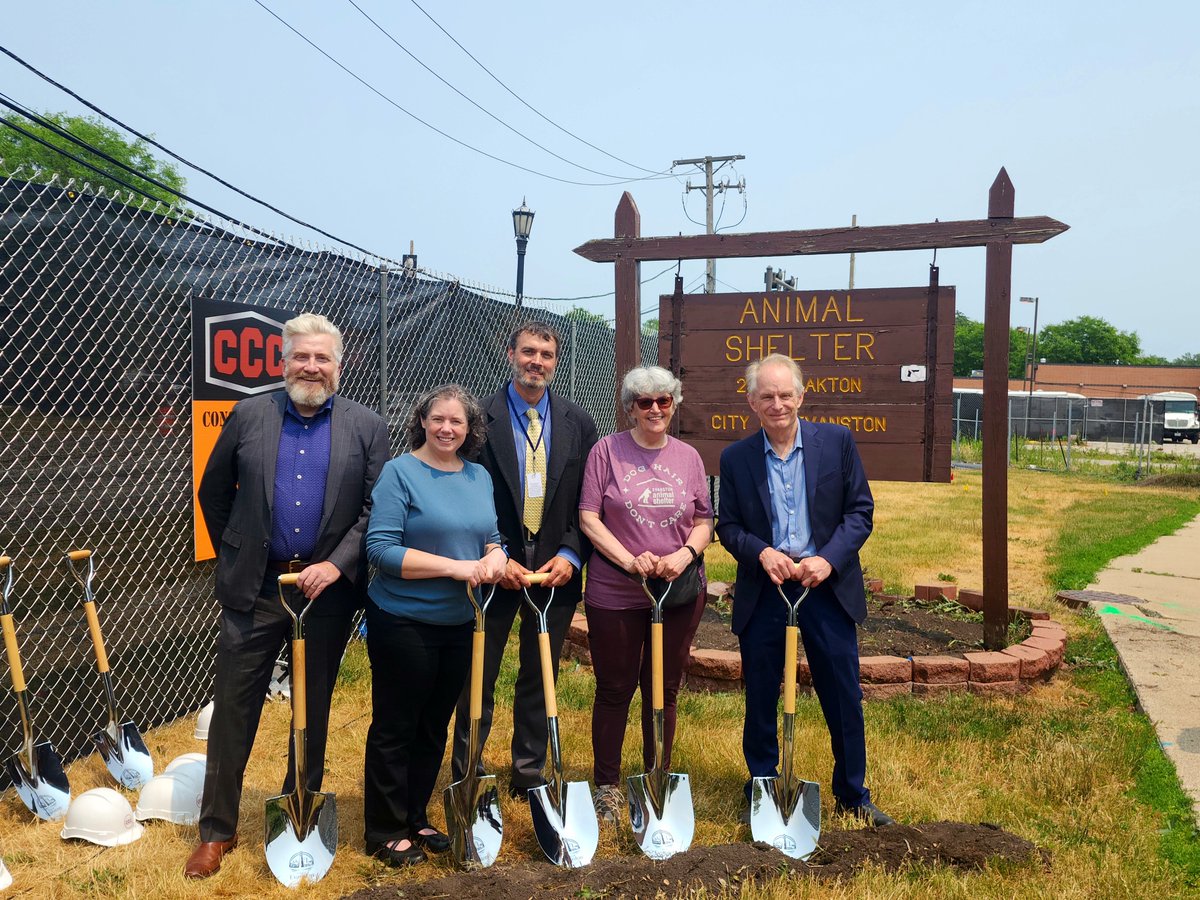 HolabirdRoot's tweet photo. Congratulations to @evanstonpets on celebrating the groundbreaking of its new Animal Shelter Facility. The H&amp;R team has been honored to serve as the Evanston Animal Shelter's architect throughout this journey and look forward to the successful completion of its new building. https://t.co/iTrHvWK8cK