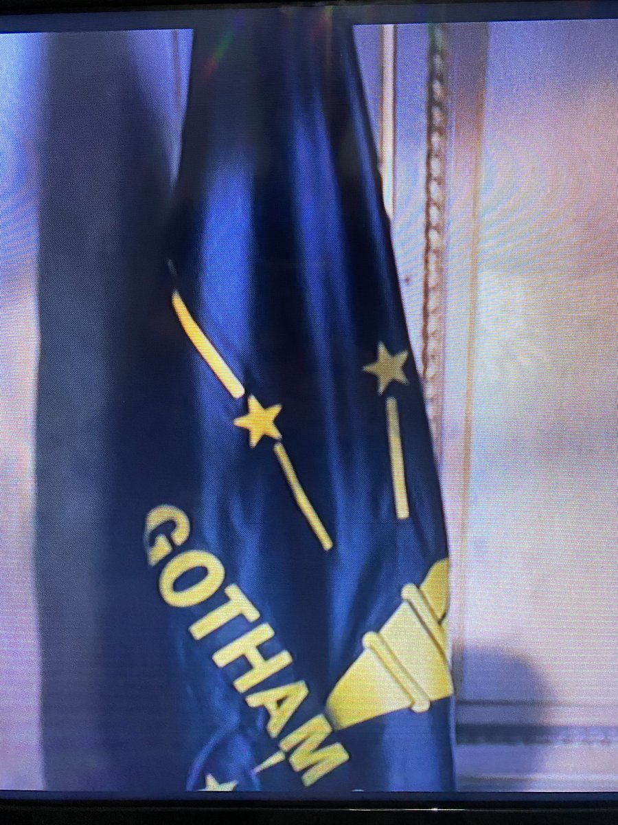 NolanOnFilm's tweet photo. Rewatching the Keaton Batman films before the Flash tomorrow. Gotham stole their flag design from the state flag of Indiana. Neat. https://t.co/zAcZ6yUbfA