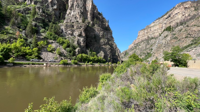 davidsirota's tweet photo. During a derailment crisis, Biden’s admin is advancing a plan to route oil trains thru an accident-prone canyon &amp; have them run next to the Colorado River, which millions rely on for water. 

Here’s how close to the river the trains would run. 

Insane. 

https://t.co/UT2nc6cDl5 https://t.co/EjXz3I65qC
