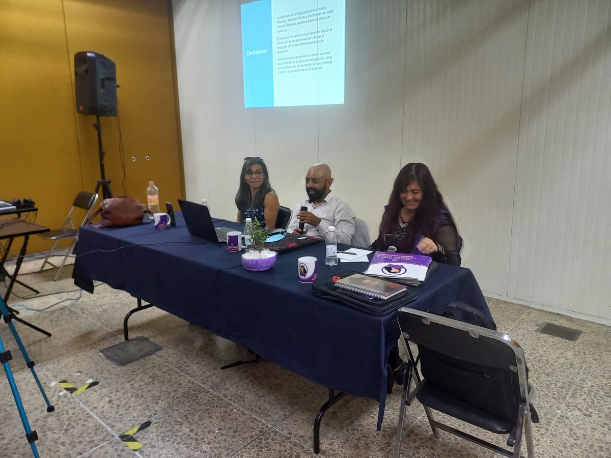 violetastunam's tweet photo. Conferencia del 5° Ciclo del #SeminarioGeneroTrabajoySindicato 
"Violencia en el Lenguaje y #LenguajeInclusivo con el Mtro. Óscar Vite #violetasenaccion #pintandodevioleta #stunamgenero #todxscontralaviolencia #Convenio190 https://t.co/NkrYKloa4x
