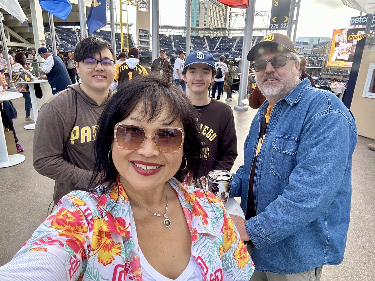 CastleByDesign's tweet image. ⚾️ Go Padres 

#TimeToShine
#bringthegold
#sdinhd
#sdpadres
#capturethemoment