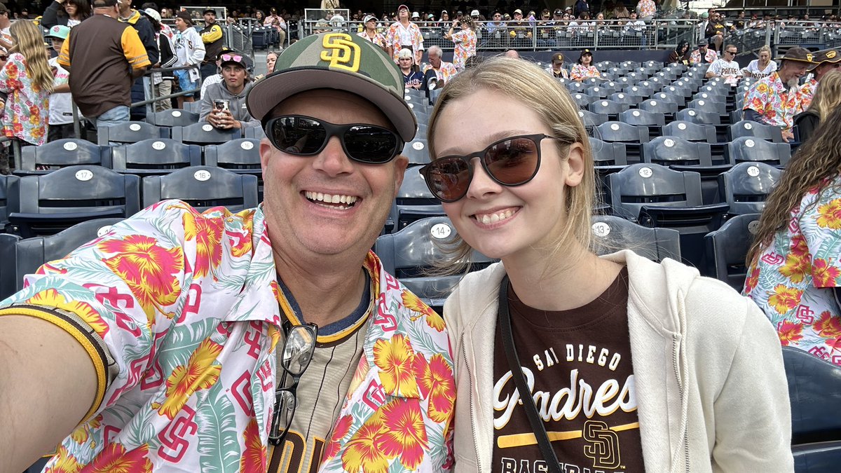 djwalkerAM's tweet image. Go Pads!! “W” for Walker &amp;amp; Win!!
#bringthegold