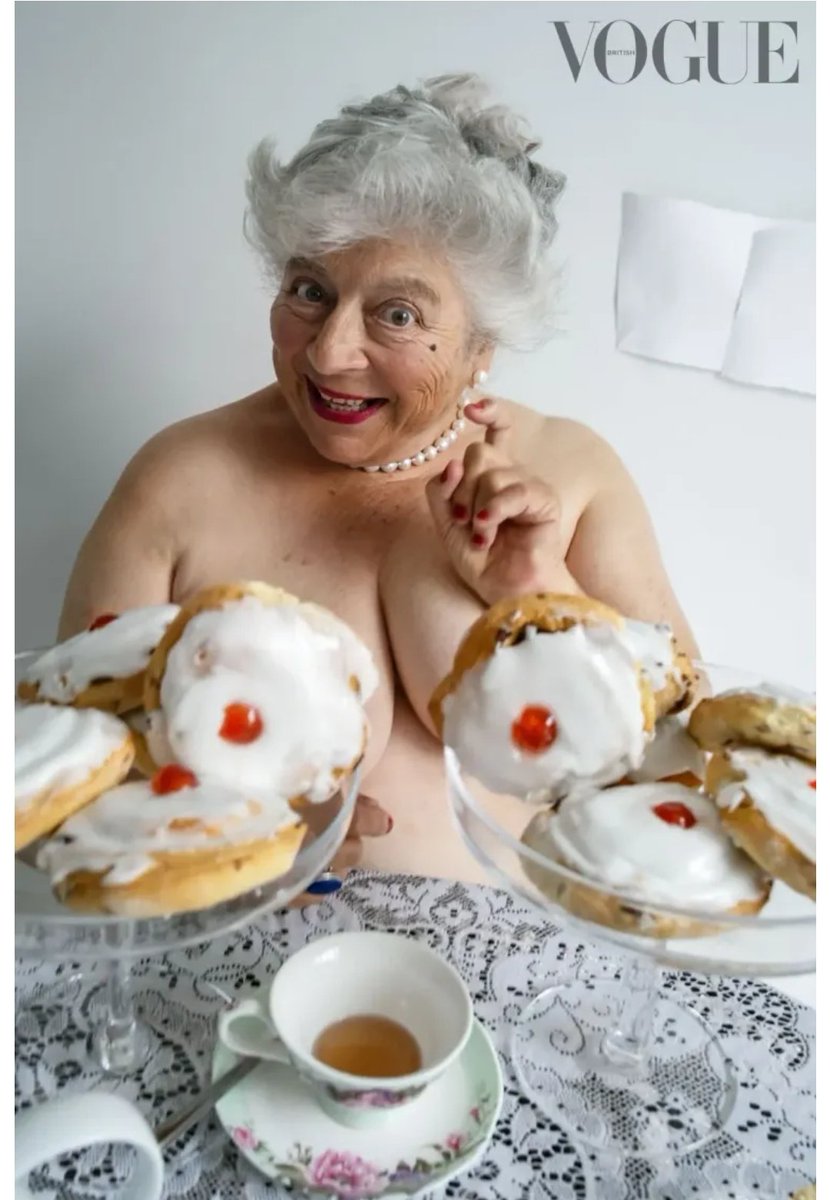I love Miriam Margoyles so much. What an incredible photo. For someone who dislikes her own body this is so brave She looks amazing and so funny Still causing a stir at 82