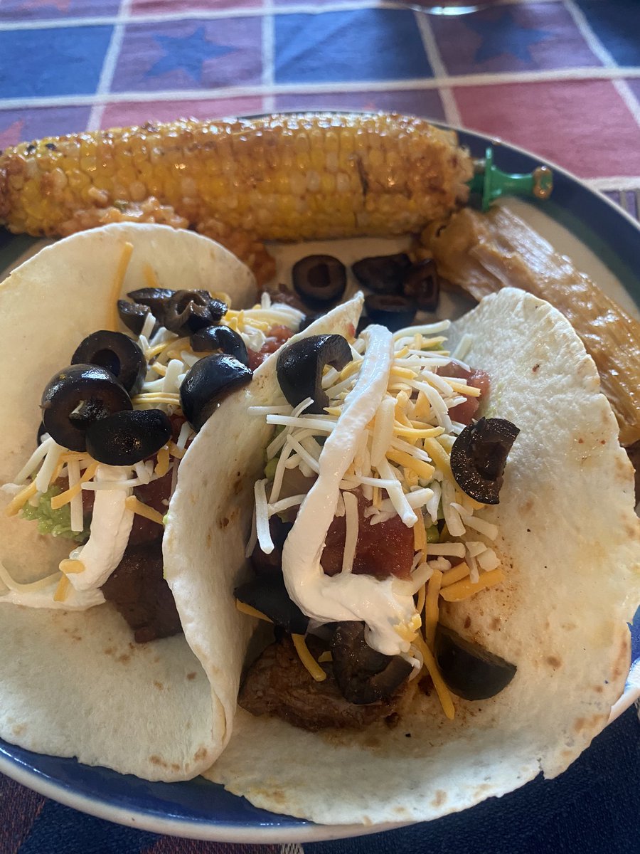 batch026's tweet photo. #coachcooks some good eatin’ in the Batcheller house tonight! https://t.co/FEFSd6bXgQ