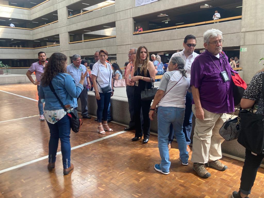 ZendejasSNTE8's tweet photo. #SnteDemocrático 📩

Con una participación promedio de 70% 👩‍🏫🗳️👨‍🏫 se realizaron de forma exitosa las elecciones para renovar las dirigencias @snteseccion9✅ @seccionsnte10✅ @secc11cdmx✅ @Seccion60SNTE✅ y @29SNTE✅

Del total de casillas, solo una no operó en la #Sección9 📤 https://t.co/No0Mb2tf8a