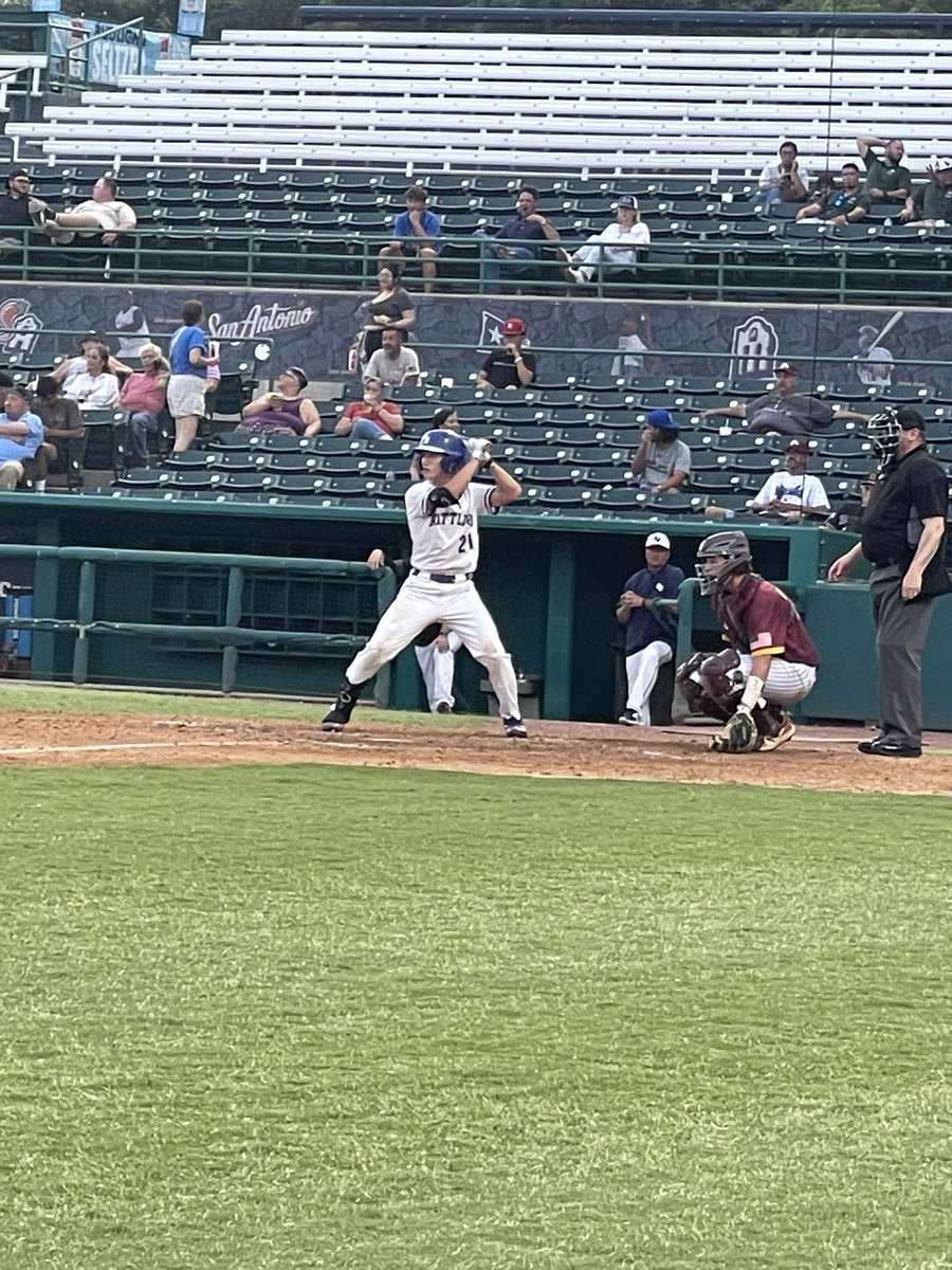 <a href="/GavinGomez18/">Gavin Gomez</a> puts a ball in play and gets a run across for team stars.