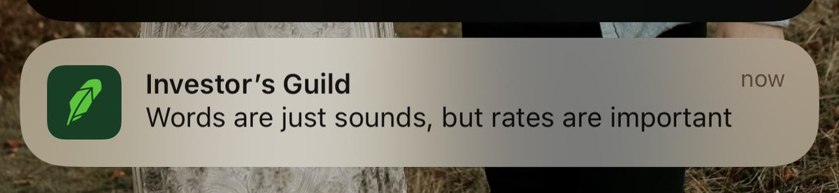 aftonthomas's tweet photo. it’s not just AI / chatGPT, @RobinhoodApp is coming for writers now too 🙄 https://t.co/Ef1WuhvxWQ