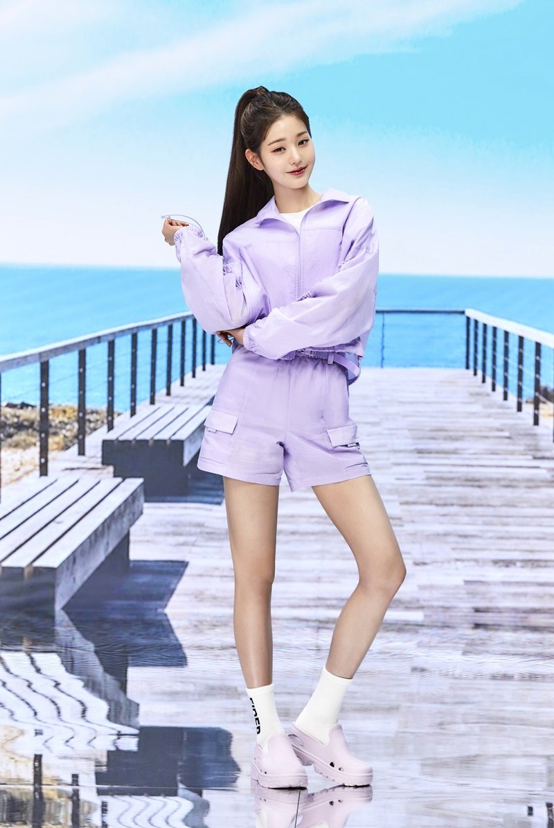 iveyouth's tweet photo. [EIDER] #장원영 https://t.co/mWo9sywOBx
