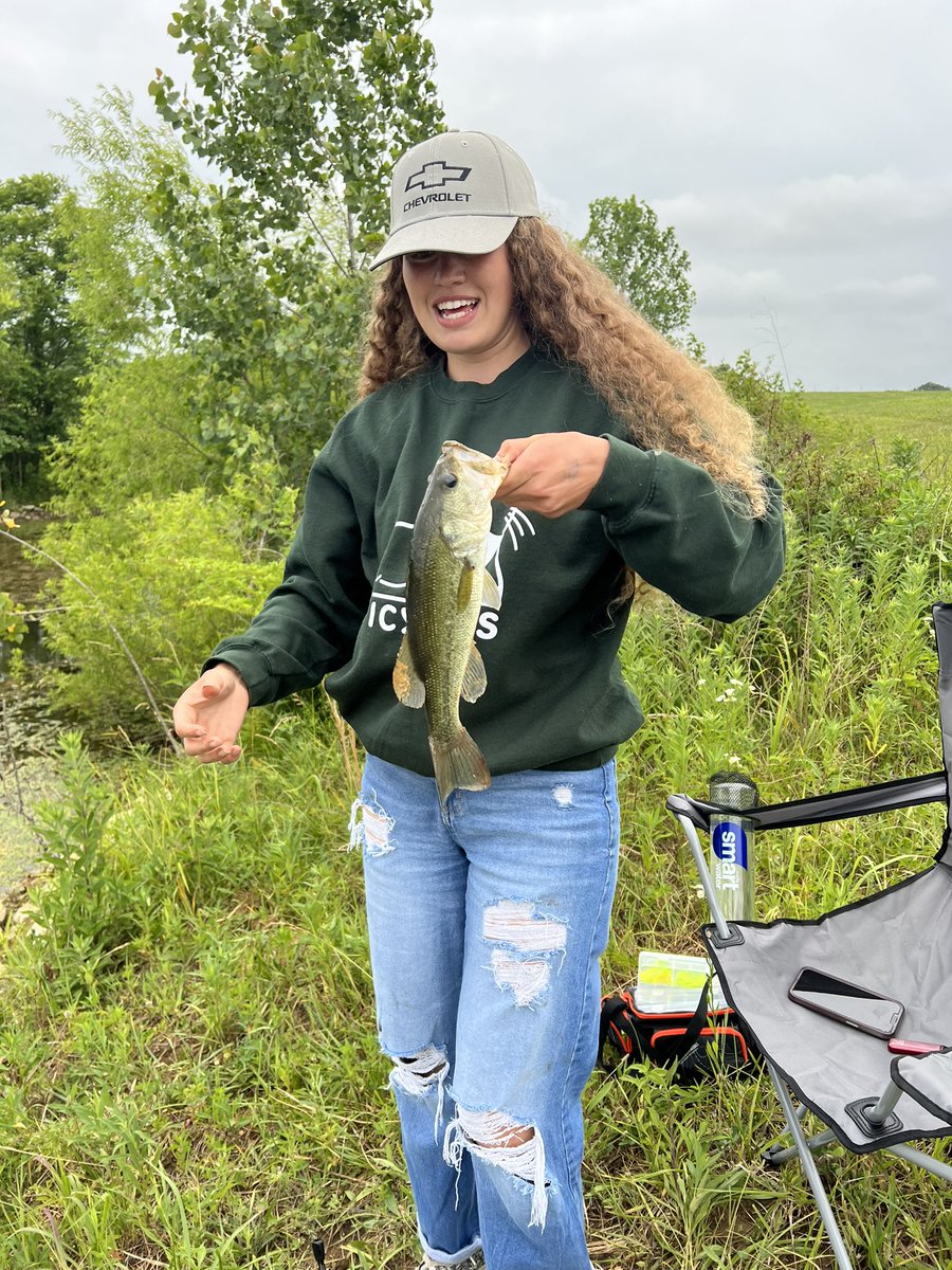 milfcoli's tweet photo. I’m still alive and I go fishin now https://t.co/Z3OT5QeZl6