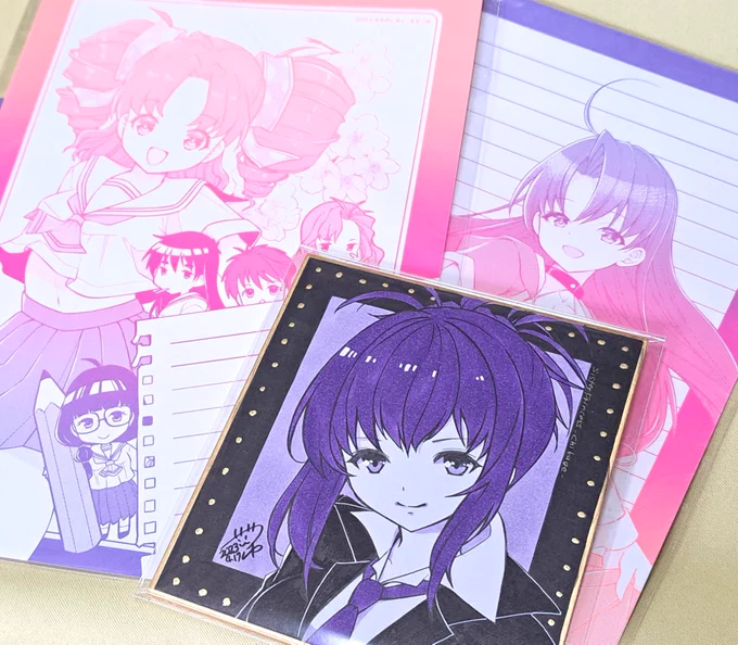 #サンクリ お品書きまだできてませんが取り急ぎ… 一次創作ジャンルで参加ですが、なかなか頒布機会のない二次創作持っていきます。FGO紅閻魔ちゃん本とPiaキャロ3・卒業グラデ便箋。いずれも在庫少ないので全部持って行く予定。シスプリ千影のミニ色紙も持って行きます。