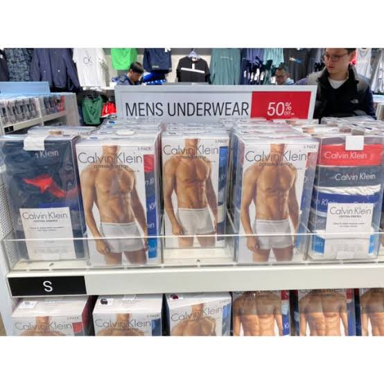 Kris_404_p's tweet photo. A rainbow shirt in target won't turn your kids gay but the men's underwear section will.

Every millennial gay's awakening/porn before the internet. 🙊😅 https://t.co/PDCgIUhwnc
