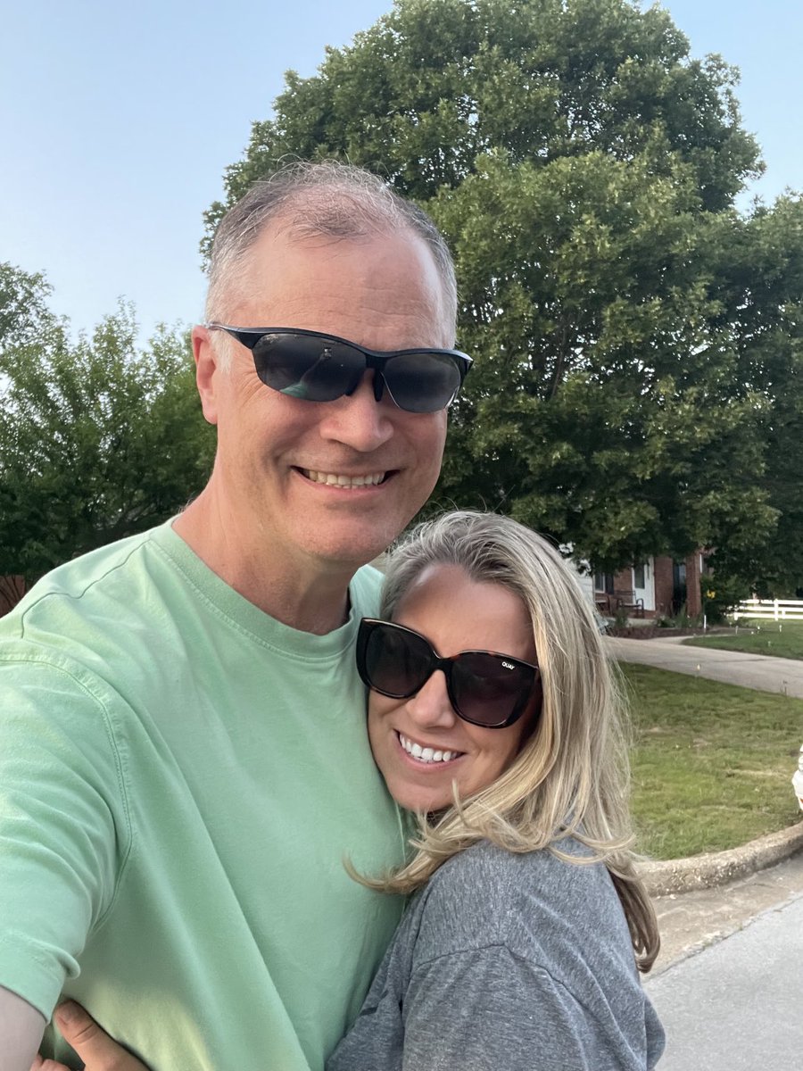 DanielOerther's tweet photo. #OurTree #DateNiteWalk w/ ⁦@sarahoerther⁩ https://t.co/8CbLgN3lR6