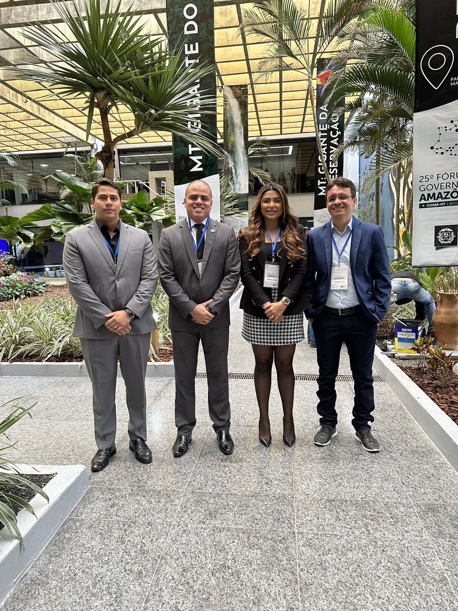 andersonferr_ma's tweet photo. Estou em Cuiabá para o 25° Fórum dos Governadores da Amazônia Legal. O evento acontecerá do dia 14 a 16 e estou representando o Maranhão, através do Iterma, junto a gestores de institutos de terras de 9 estados e Incra. Aguardem novidades!  

#Iterma 
#GovernodoMa
#AmazôniaLegal https://t.co/JwogRKOVER