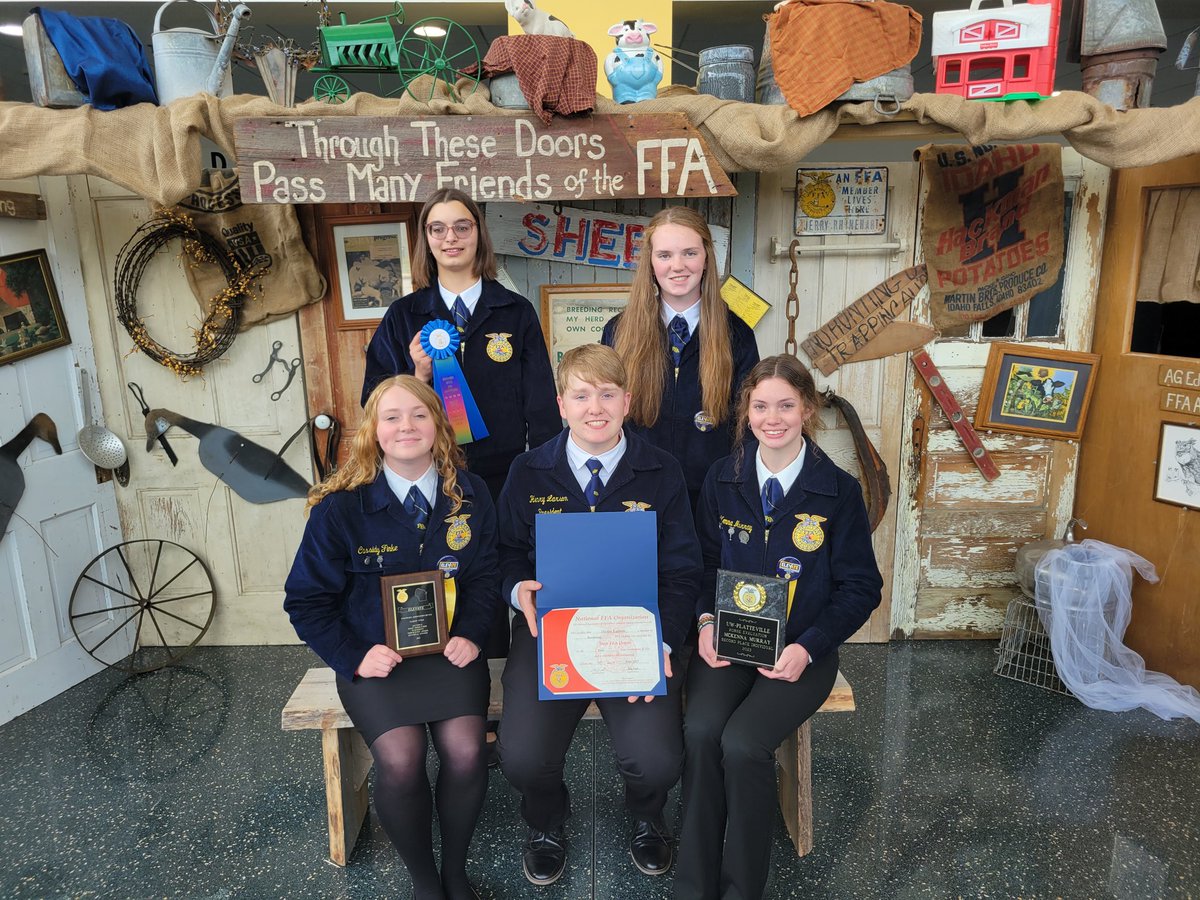 ncasey10's tweet photo. Another great day at the Wisconsin State FFA convention.  Cassidy Finke with a district proficiency award, Kenna Murray received her individual regional CDE award and Henry Larson earned his State FFA degree and the 3-Star  Leader award. #ReedsburgPride https://t.co/8IJlCnQocY