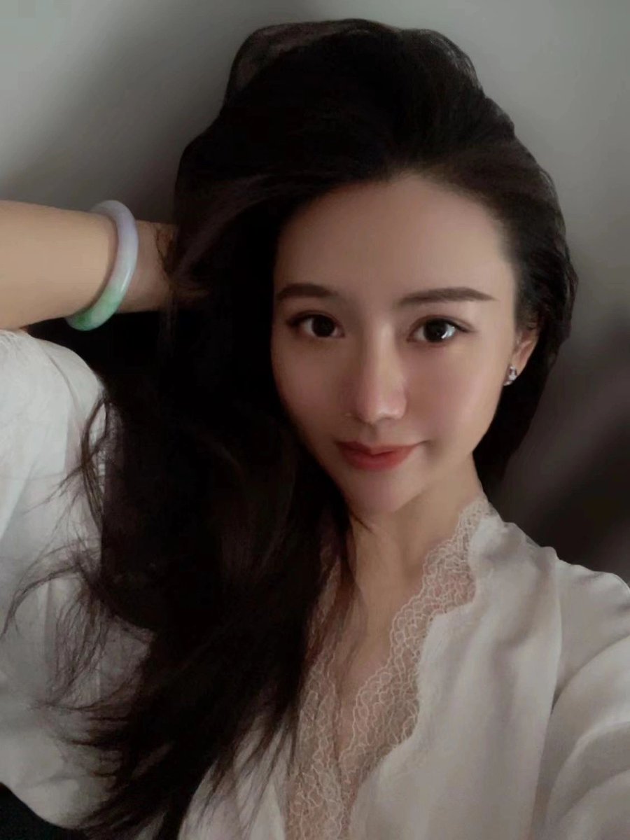 ModestCaroline's tweet photo. 画的怎么样？🧐 https://t.co/FagF2mWFmk