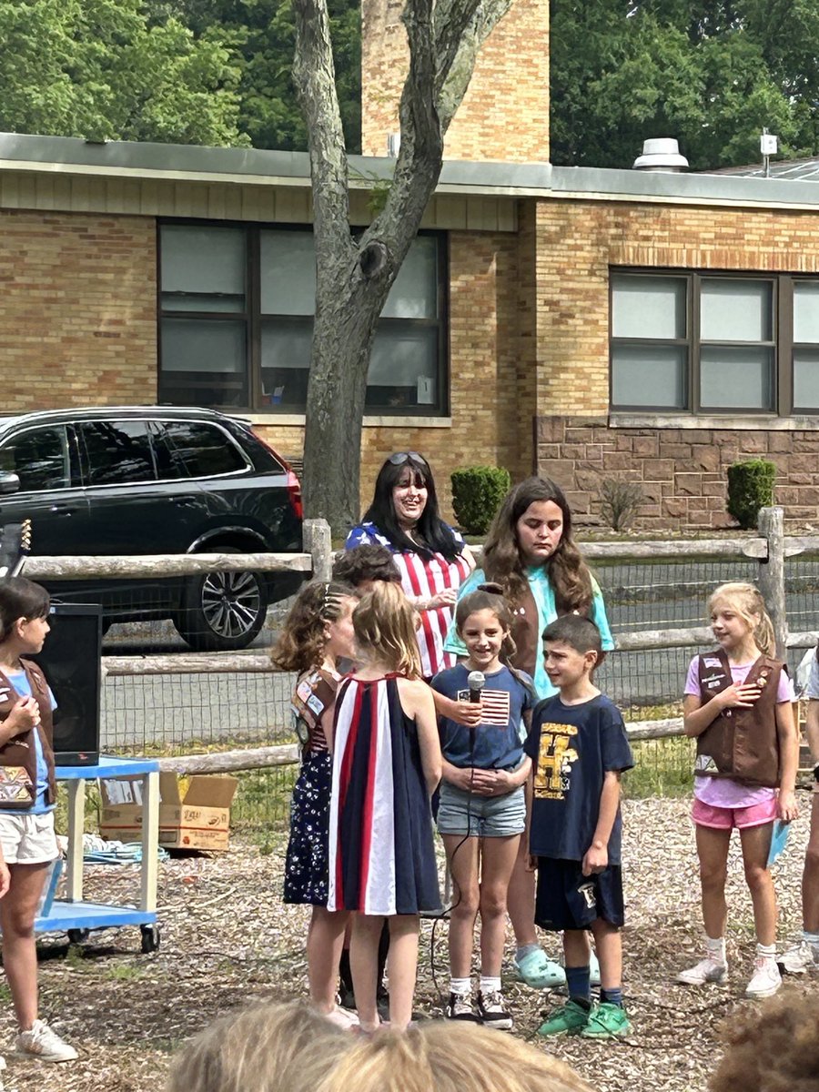 Flag Day Ceremony 🇺🇸 ⁦<a href="/Hubbard_School/">MaryAHubbardSchool</a>⁩ ⁦<a href="/ramseyNJschools/">Ramsey School District</a>⁩