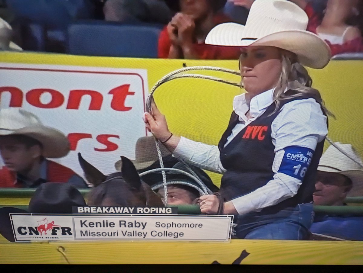 MVCAthletics's tweet photo. Great 3rd go-round for Kenlie Raby in breakaway roping with a 2.0!  Tied for the fastest in the go-round so far! #valleywillroll https://t.co/oti8JGpDJ9