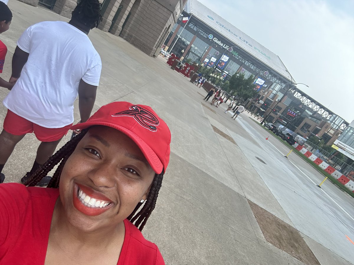 👀Reppin’ the Rattlers 🐍at the Global Life Stadium Rangers🤠 vs Angels 😇 ♥️ . #FearTheStrike #3StrikesYoureOut