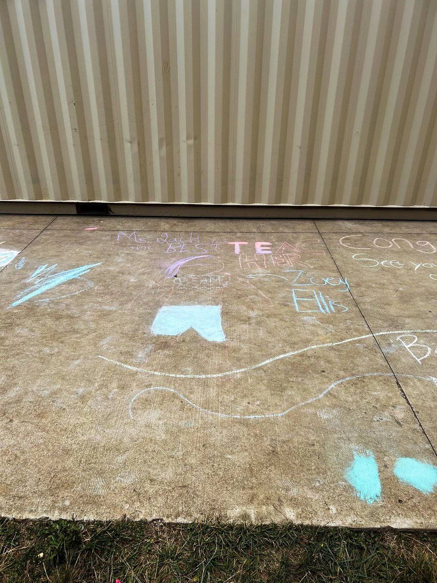 Christine Gault tweet media