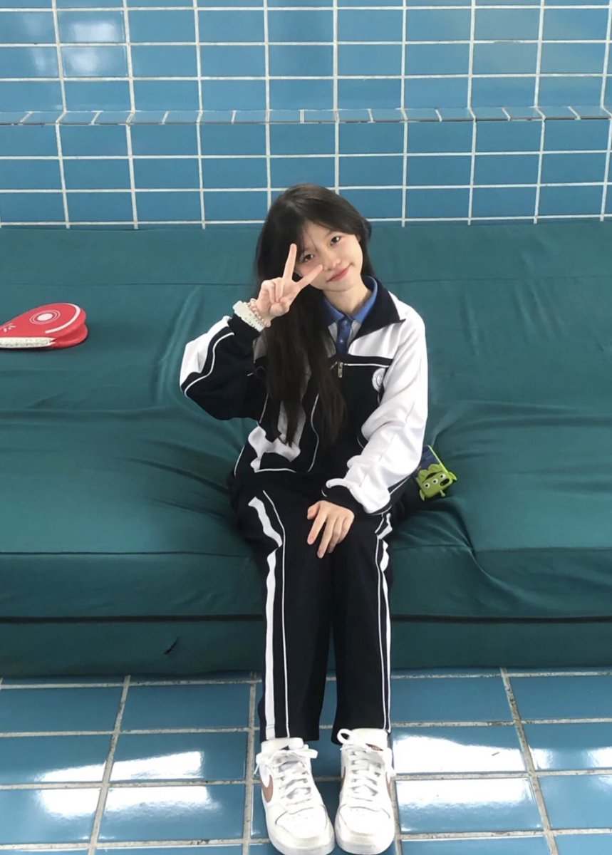 nan17440's tweet photo. 猜猜我在上什么课 https://t.co/KCZG0wz7Ft