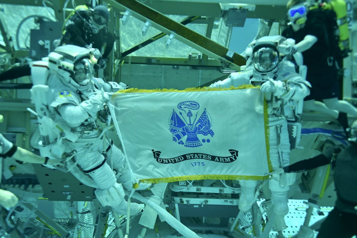 Happy #ArmyBday — OTD 248 years ago, our Nation established the Continental Army. On a recent underwater training event in the #neutralbuoyancylab , fellow astronaut Colonel (ret) Mark Vandehei @Astro_Sabot and I observed the @USArmy ’s birthday on behalf of the 20 astronauts