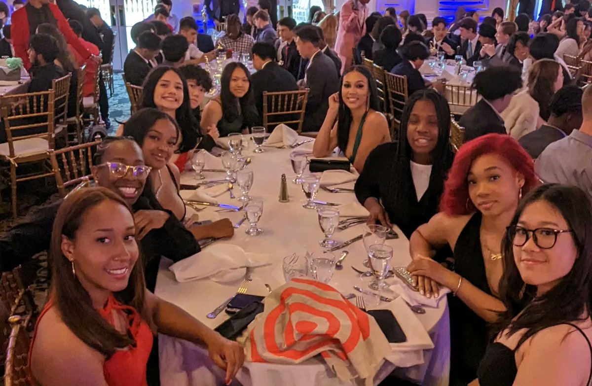 HoopsQueens's tweet photo. Our wonderful team at the Francis Lewis High School Sports Banquet!! Although 9 graduate, we'll always share memories of all the burpees and stairs!  Miss you all!

#NYC #Queens #basketball #hoops #womensbasketball https://t.co/pwShd1lTRV
