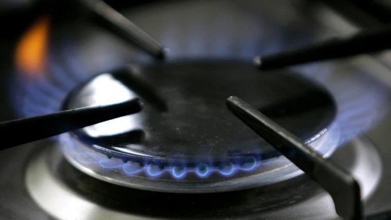 TheInsiderPaper's tweet photo. NEW 🚨 House passes a bill to prevent a nationwide ban on gas stoves - 181 Democrats voted against the bill. https://t.co/RMMkG7v3lu