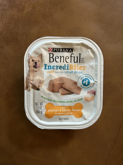 10daroni's tweet photo. NEW #Beneful IncrediBites Pate gives my little friend 🐶 flavors as BIG as their personality with REAL meat as the #1 ingredient. It's Big Taste Just for Small Dogs! #ad #FurBuddies https://t.co/om7hhyLI8q https://t.co/fcdrLn82hT
