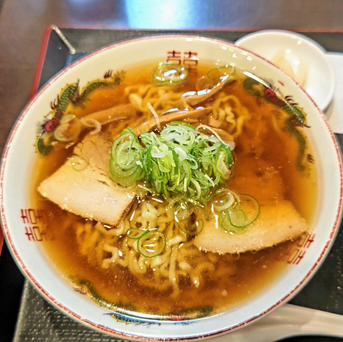tomita_aizu's tweet photo. 3ヶ月ぶりの「らぁ麺 まえ田」さんで「炙りチャーシュー丼セット」いただきました~🍜🐷
健康診断の3日前にこんだけ食べてたらそりゃ太った?って言われますよね。。
6月の新作も続々出品しております✨
https://t.co/XVYiFjKUfH
#会津 #ラーメン #まえ田 #G_SHOCK #CASIO #楽天市場 #MT_G https://t.co/mjVKzQHqYa