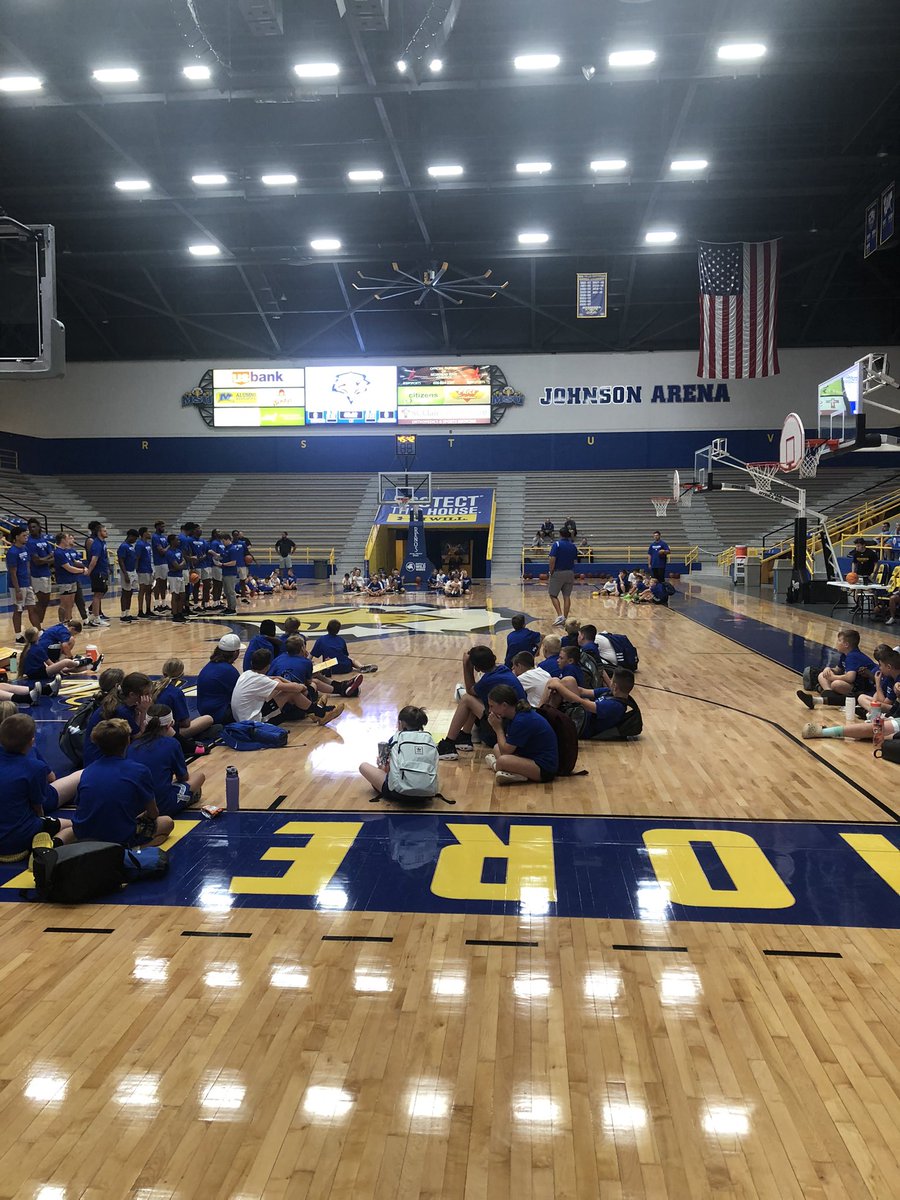 CoachStrobel's tweet photo. Thanks @CoachPSpradlin and @MSUEaglesMBB the Strobel Crew had a great time at camp!!! https://t.co/4iJa0ozeMm