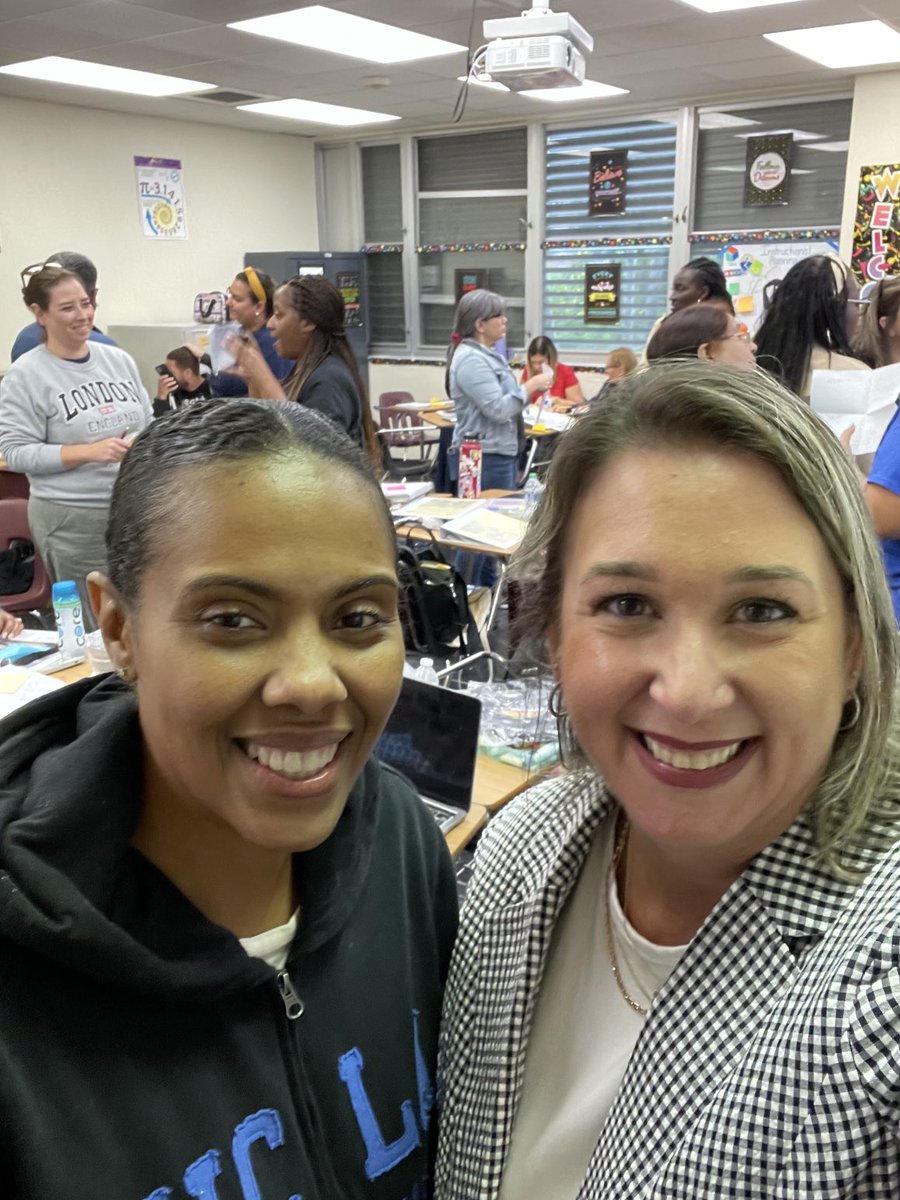 Mcepero's tweet photo. ⁦@L_Art_Rodriguez⁩ a credentialed TLA teacher leader from cohort 7 welcomed TLA cohort 8 and facilitated contact on leadership development and her experience. So POWERFUL! ⁦@MDCPS_HCMChief⁩ ⁦@millygonzalez22⁩ ⁦@SuptDotres⁩ #MDCPSYourBestChoice https://t.co/WVVQW7yB0p