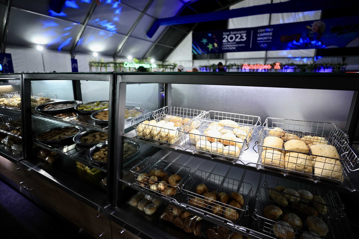 SSalvador2023's tweet photo. 🇸🇻👨🍳🤩
"The dining room will be open from 6:00 a.m. to 12:00 midnight, there will be no restrictions for athletes, officials, judges and all those who visit," @ybukele, president from COSSAN2023.
#ItsTimeToGoBeyond
#SanSalvador2023 https://t.co/KnKPGyWMl2