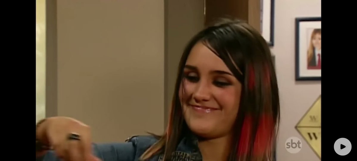 TylerNovelas2's tweet photo. "Ah um cigarrinho, vc fuma?" Kkk rachei
#Rebelde002 https://t.co/Yl1ordwC8U