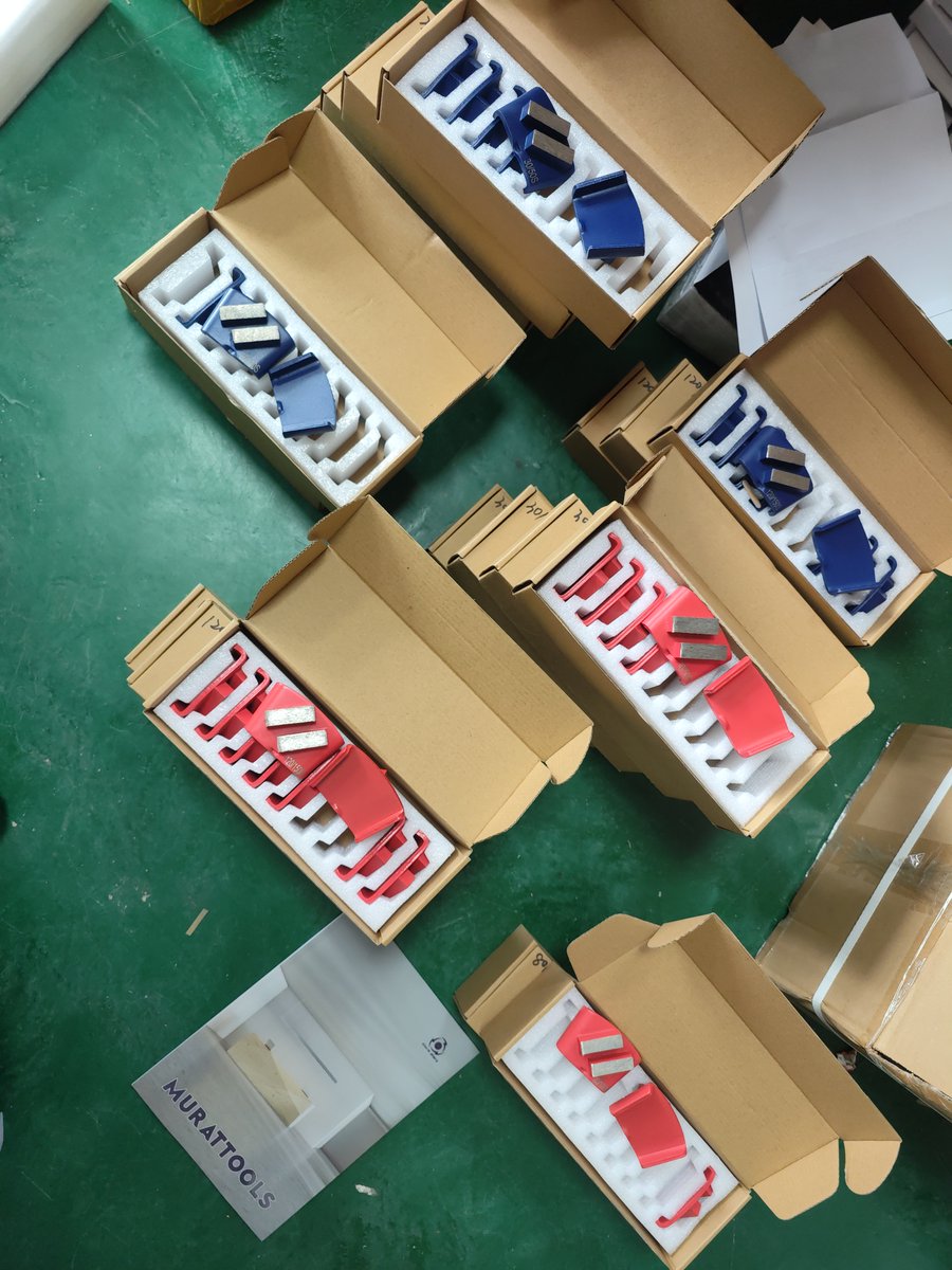 LiuOwne's tweet photo. Brand new product brochure！🤩New shipment!✈️
Beautiful bright appearance, solid and durable core.😏
What are you waiting for?🏃
Came here to DM me at any time.🥳
https://t.co/8B5N2t48Mp
Email: sales09@stonediamondtool.com
#diamondgringdingtool #grindingdisc #concretegrindingtool https://t.co/tGVGe4E6qX