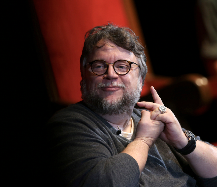 Guillermo del Toro is calling out the film industry for being “geared toward grinding out shit and destroying your art.” trib.al/MELWkWh