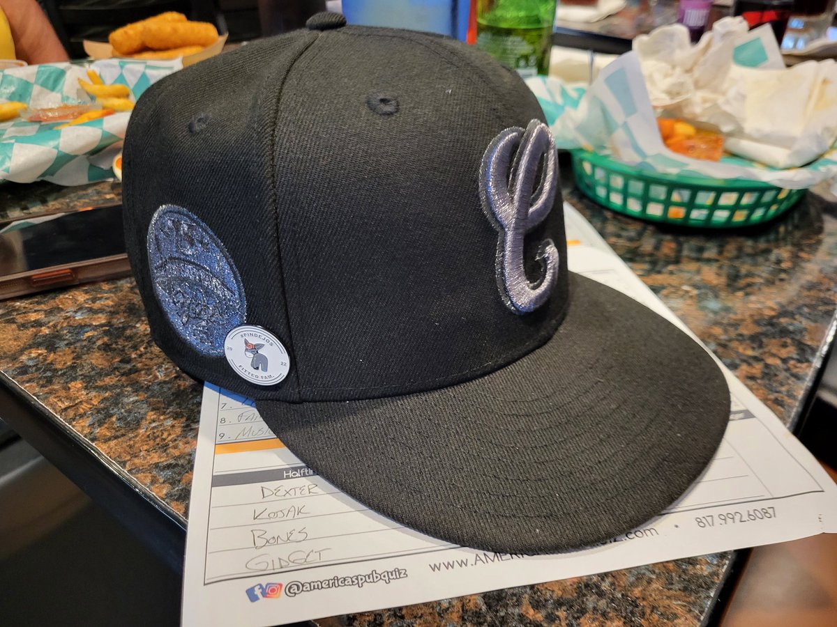 DyeMasterDiscs's tweet photo. Trivia+Baseball+wings= Yes!
#WhiteSox #SoxHatoftheDay for Game 69 (Nice!) is one of my personal favorites, the Gunsmoke by Anthem!
#PINdejos #GraysforWoodie #AmericasPubQuiz https://t.co/wRnMwxe3QP