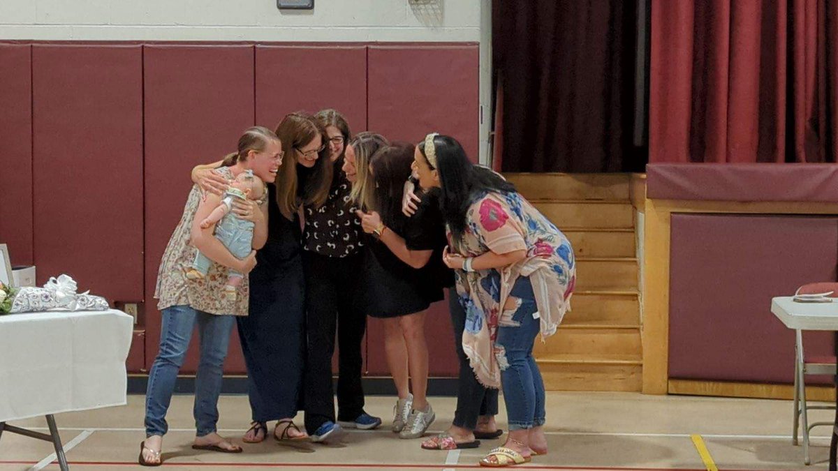 MidlandSchool_1's tweet photo. Please help us congratulate 🎉the 2023-2024 Midland School PTO Officers! 
Michele Jacob, President 
Jenn Cheselka, 1st VP 
Danielle Palasti-DeFranco, 2nd VP
Katelyn Tyrrell, Treasurer 
Maribel Corpora, Recording Secretary 
Amanda Kurzeja, Corresponding

We’re so excited for this https://t.co/0LMtmRHVAE