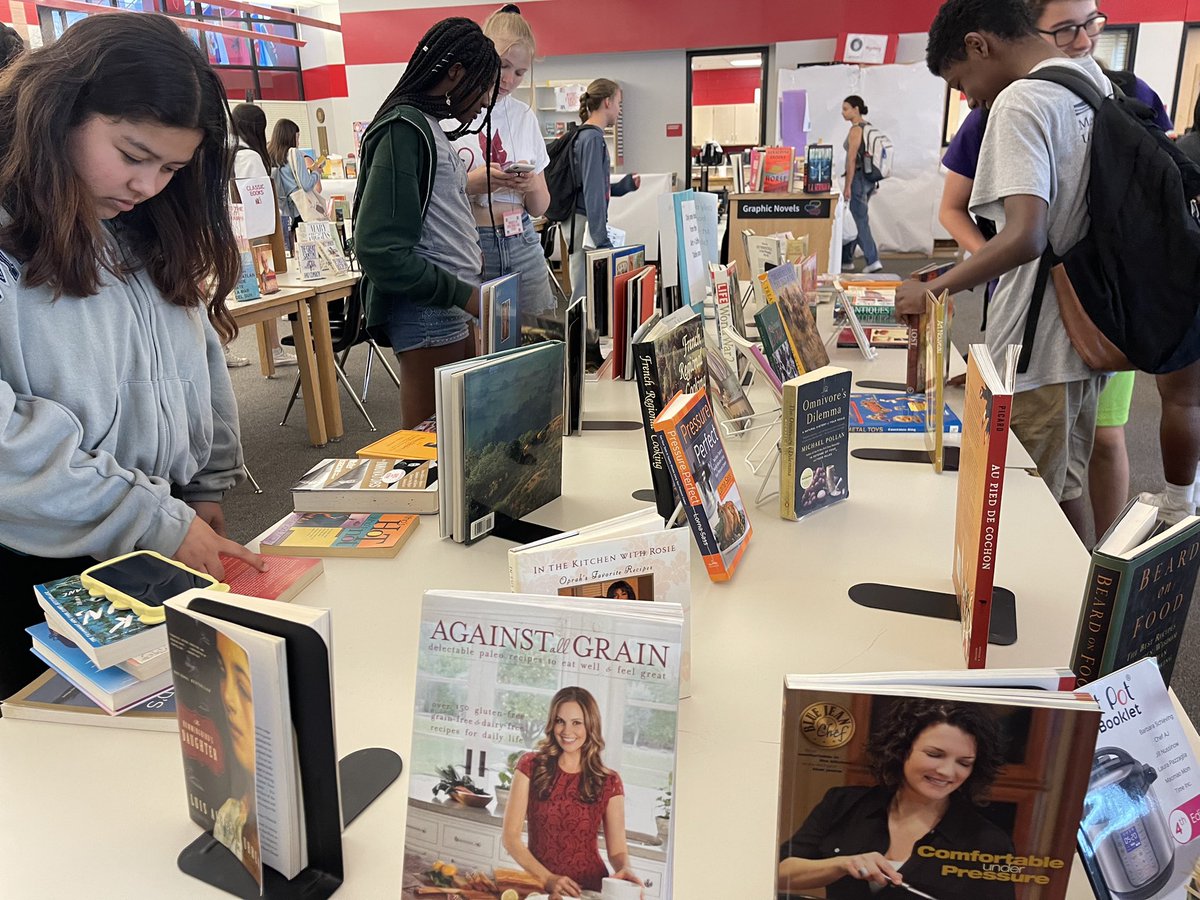 Our FREE Summer Books Giveaway Event was a HUGE Success! #WeLoveReading 📚💯👏🏽