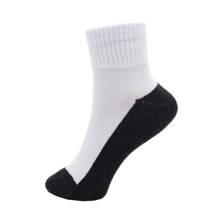 ห้ามใส่ถุงเท้าพื้นเทา เพราะผิดระเบียบ