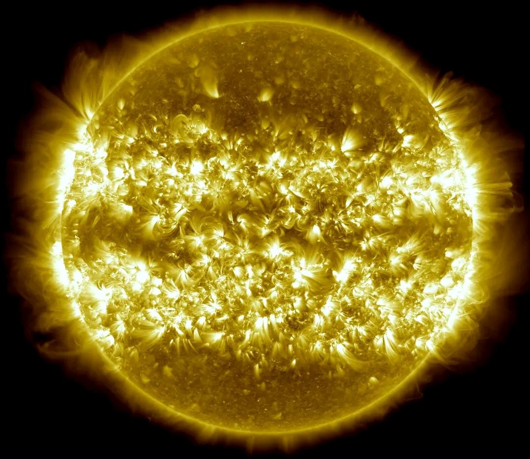 Stunning Ultraviolet Picture of the Sun