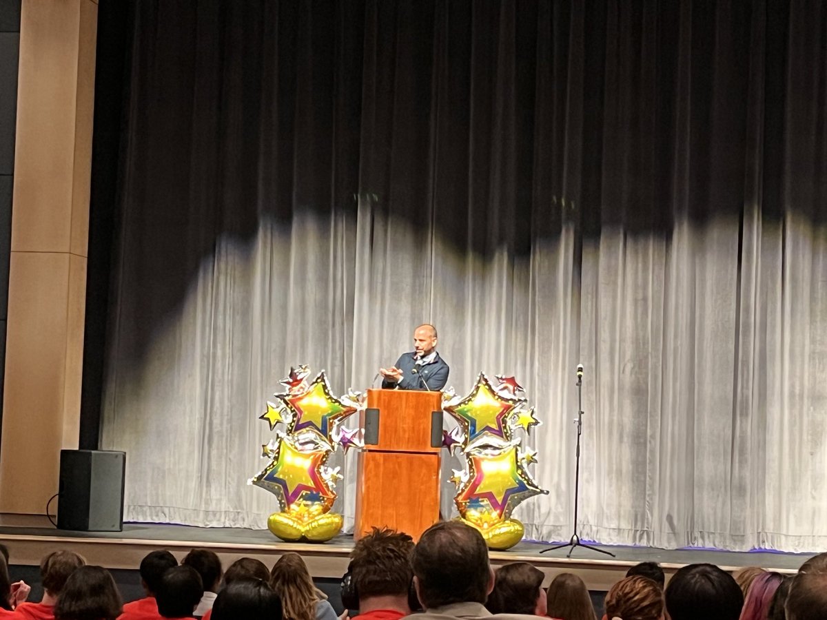 Great 8th grade Moving Up ceremony today ⁦<a href="/mehms/">Mary Ellen Henderson Middle School</a>⁩ - extra special for us as we celebrated our 8th graders move up as well ;). ⁦<a href="/FCCPS/">Falls Church City Public Schools</a>⁩