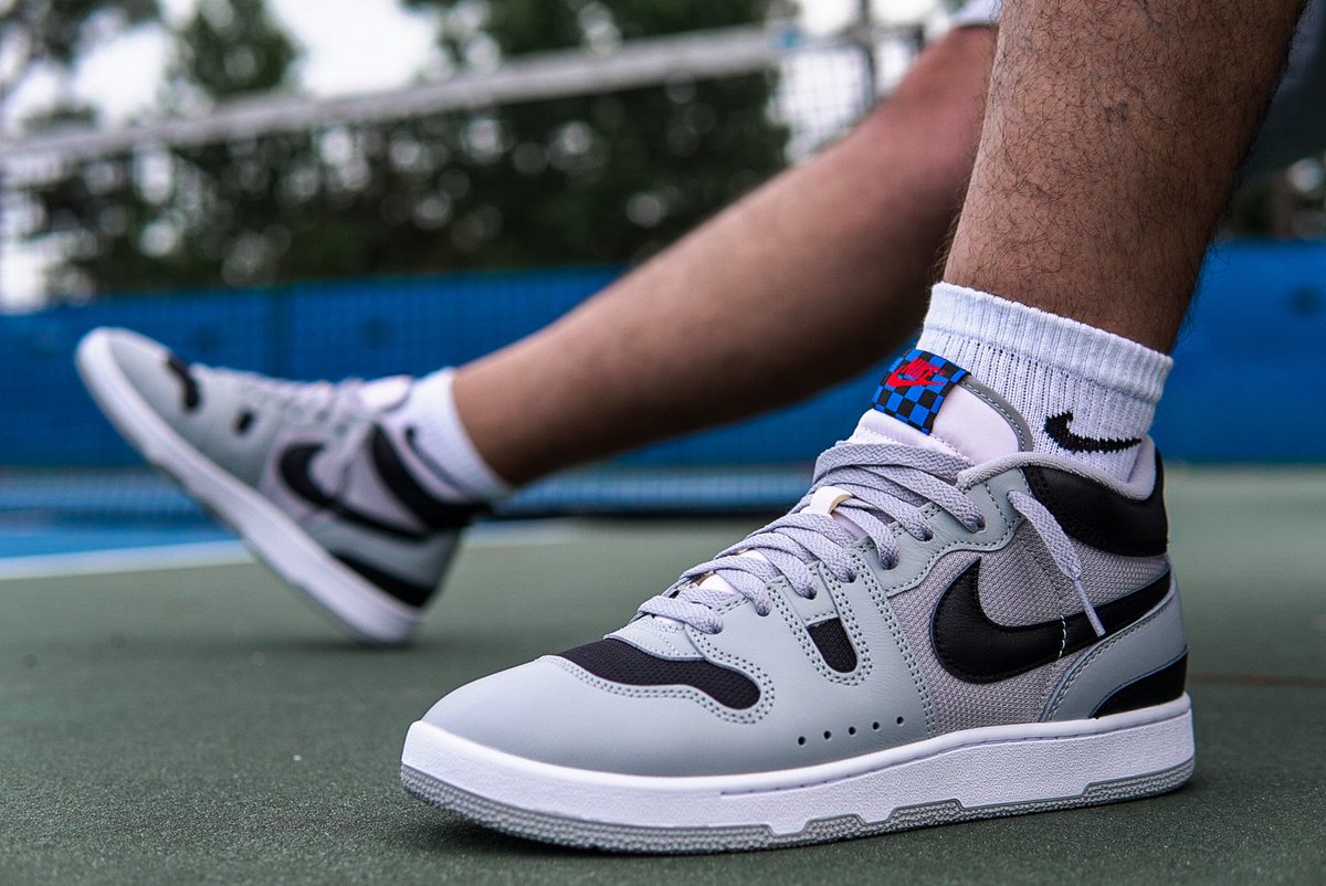 Jlhoppe18's tweet image. Like I said earlier, Keep the backwards swoosh. I’ll take the OG’s. #snkrskickcheck #snkrsliveheatingup #nikemacattack @SoleRetriever