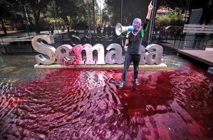 HernanABC's tweet photo. #SemanaQuiereTumbarAPetro https://t.co/48LprIFsXD