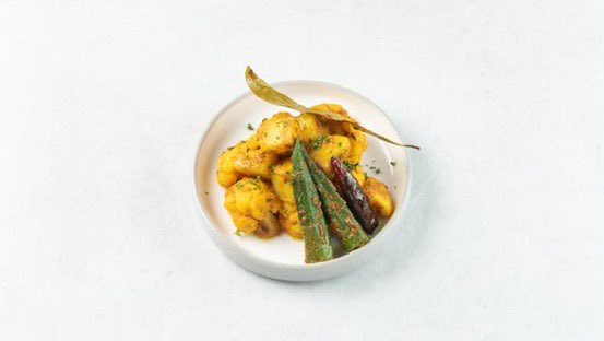 CurryIndees's tweet photo. 🇮🇳神楽坂　indees curry🇮🇳

こんにちは🌞
今日はこれから雨みたいですね☔️

本日もランチ営業開始致しますので
カレー・ビリヤニ気分の方
是非インディーズにご来店ください😊

#東京 #新宿 #水道橋 #飯田橋 #グルメ #インド料理 https://t.co/NCWCDvwbM0