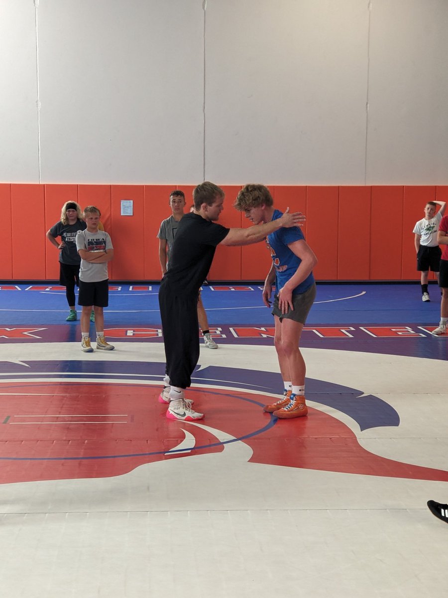 warriorscwrestl's tweet photo. Day #1 - Warrior Tough Wrestling Camp in the books! 
Great Day of wrestling with @nelson_brands
80+ 1st graders - 12th graders!
Ready for Day #2 tomorrow!
#attitudeofgratitude #sharper https://t.co/6JSP8lKxDM