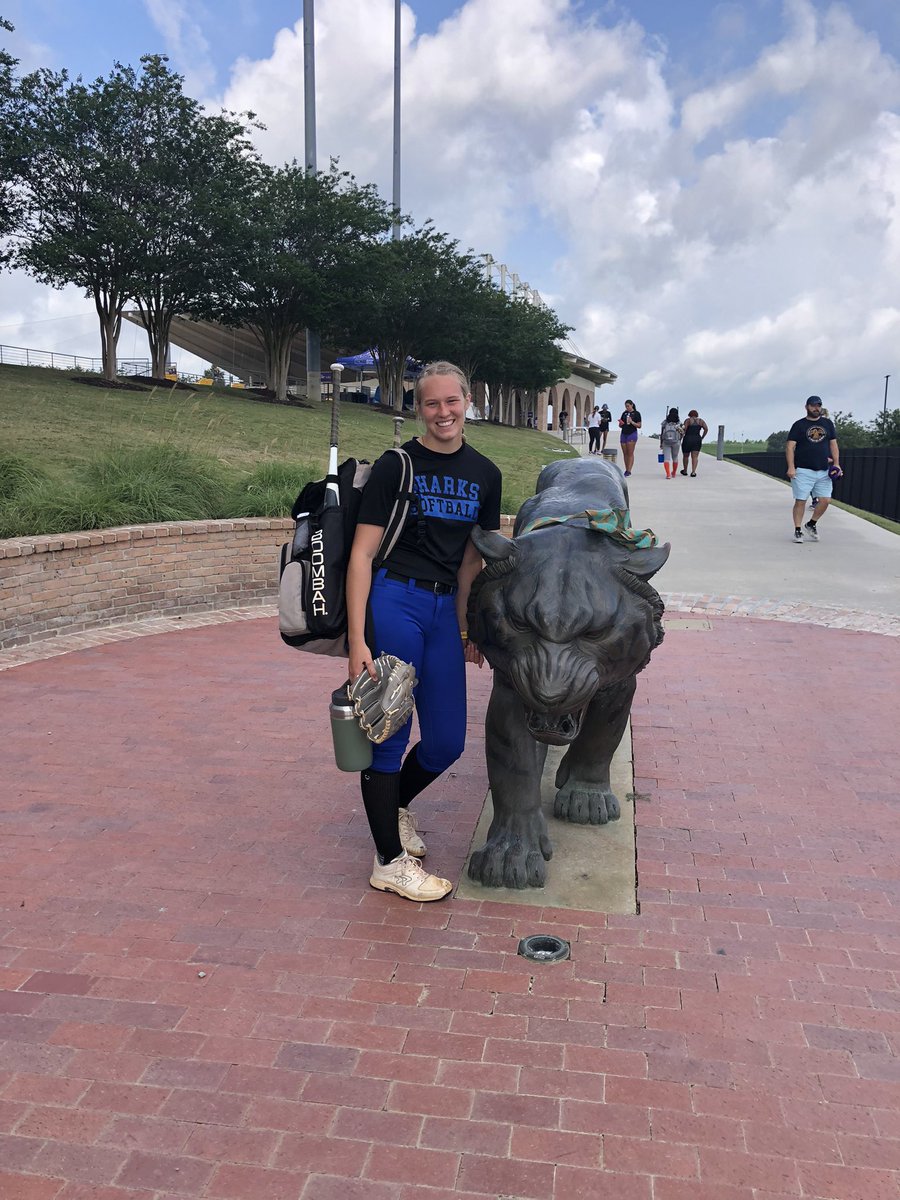 Regan Robidoux tweet media