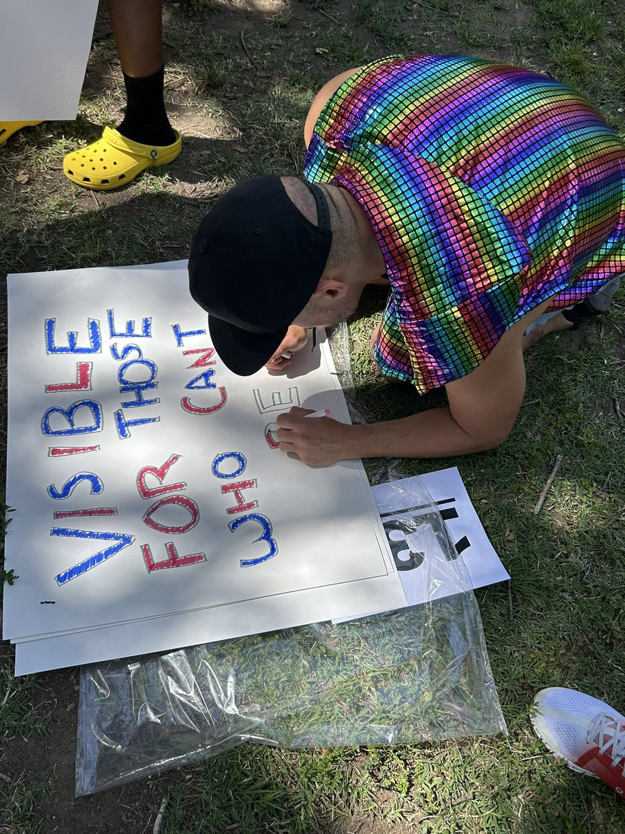 SacValleyPsych's tweet photo. 🌈SVPA showed up &amp; showed out at the Sacramento PRIDE Parade! Thank you to all who joined our contingent to show just how PROUD we are to work with &amp; be a part of this community!🌈

#sacpride2023 #svpa #sacramentopsychologists #diversity #inclusivity #acceptance #sacramento https://t.co/RjHLEUa2Ft