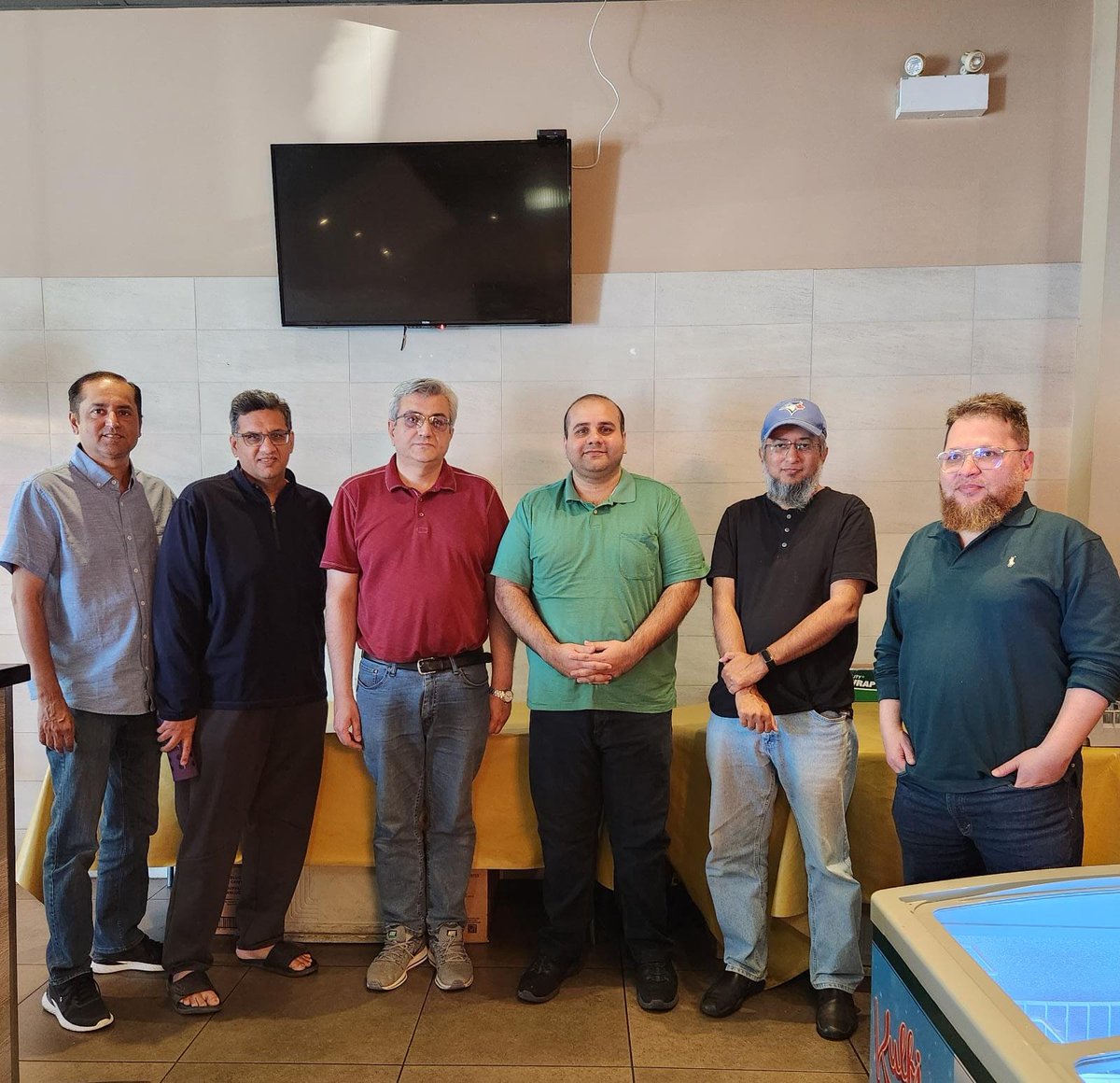 fastalumnica's tweet photo. We had 6 local chapter meetups in the last two weeks including in the City of Vancouver, Durham Region (East Toronto), Hamilton/Niagara, Edmonton, and Montreal.
Sharing some clicks from these local chapter meetups.
#FASTAlumniCanada #FASTians #Canada https://t.co/EOBLSiAjMm
